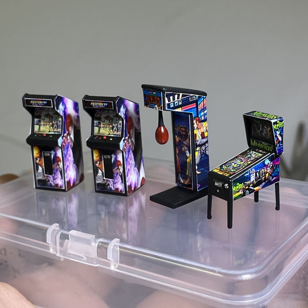 Auto Repair Shop Japan - 1:64 scale Arcade Pinball Machine Miniature